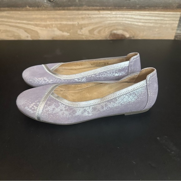Vionic Caroll Ballet Flat Size 7 Microsuede Lavender Snake Print Silver Comfort - Picture 2 of 9